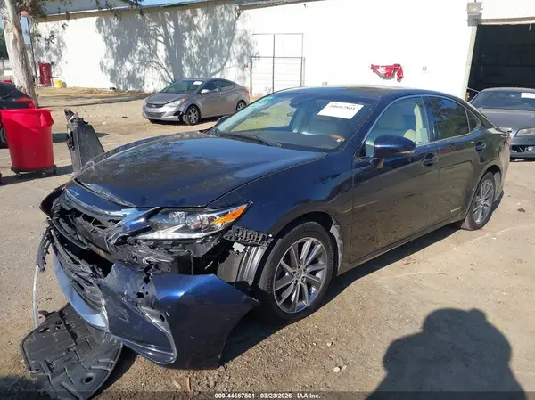 JTHBW1GG4H2163460 2017 LEXUS ES - Image 2