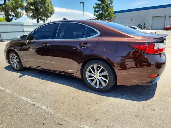 JTHBW1GG4J2188364 2018 LEXUS ES - Image 2