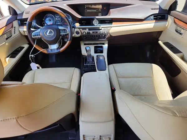 JTHBW1GG4J2188364 2018 LEXUS ES - Image 8