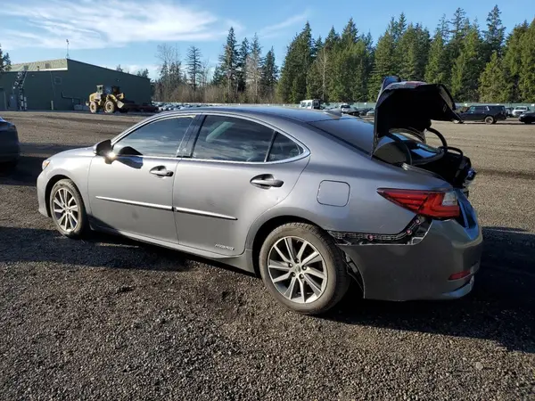 JTHBW1GG4J2190759 2018 LEXUS ES - Image 2