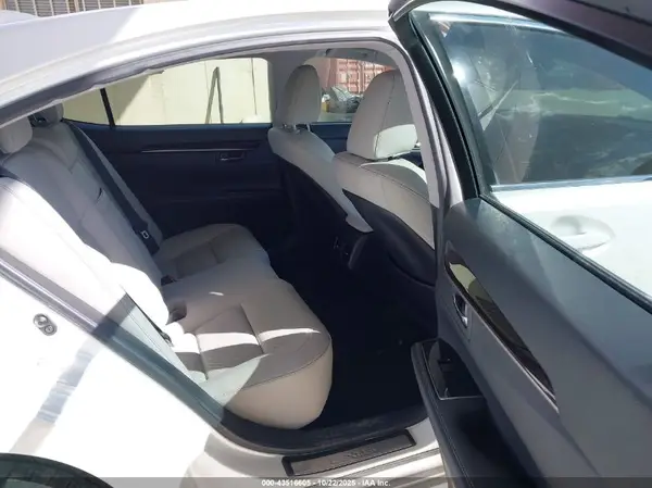 JTHBW1GG4J2194097 2018 LEXUS ES - Image 8