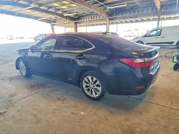 JTHBW1GG5F2096266 2023 LEXUS ES - Image 2