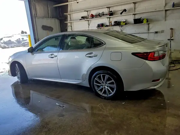 JTHBW1GG5G2103170 2016 LEXUS ES - Image 2