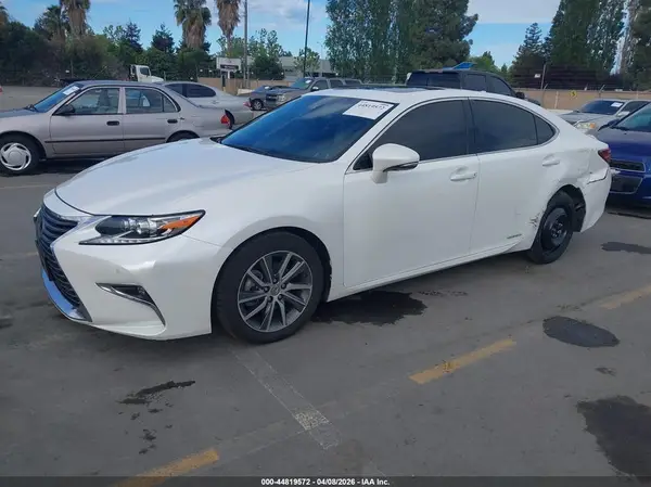 JTHBW1GG5H2134453 2017 LEXUS ES - Image 2