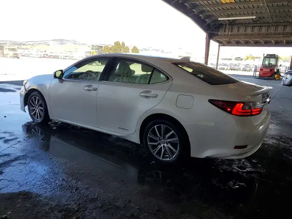 JTHBW1GG5H2144240 2017 LEXUS ES - Image 2