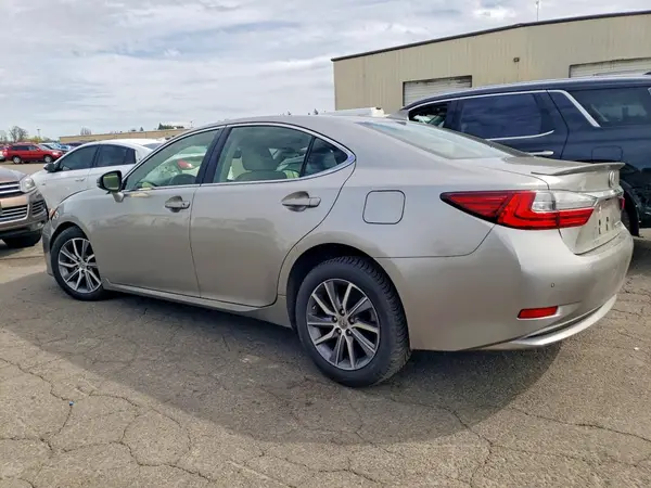 JTHBW1GG5J2169029 2018 LEXUS ES - Image 2