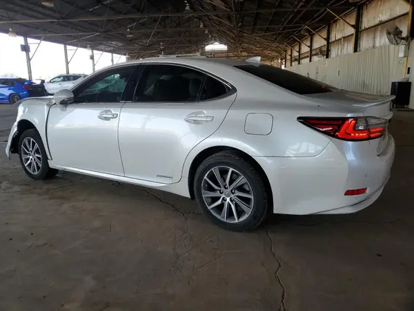 JTHBW1GG5J2187577 2018 LEXUS ES - Image 2