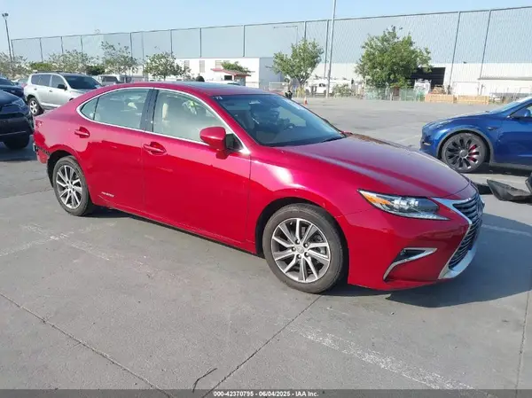 JTHBW1GG5J2193461 2018 LEXUS ES - Image 1