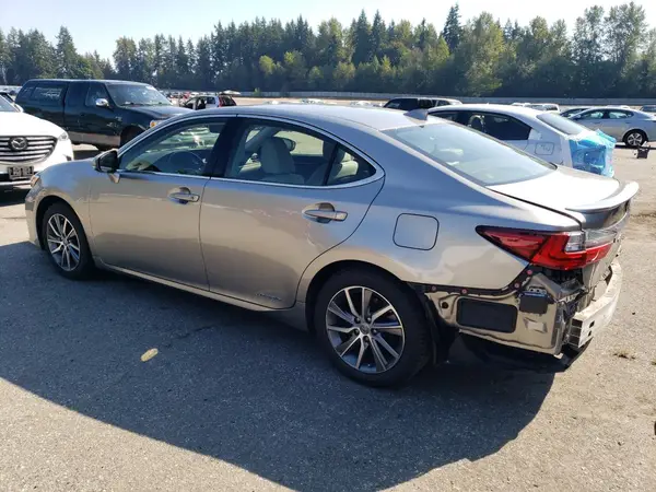 JTHBW1GG5J2194061 2018 LEXUS ES - Image 2