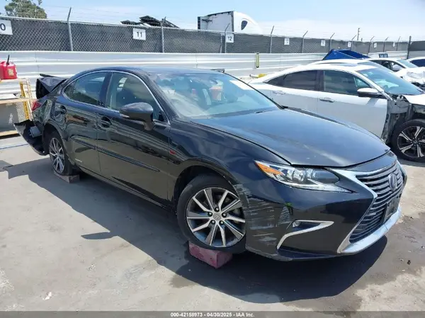 JTHBW1GG5J2194268 2018 LEXUS ES - Image 1