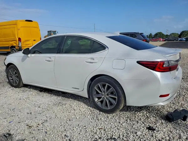 JTHBW1GG6G2106031 2016 LEXUS ES - Image 2