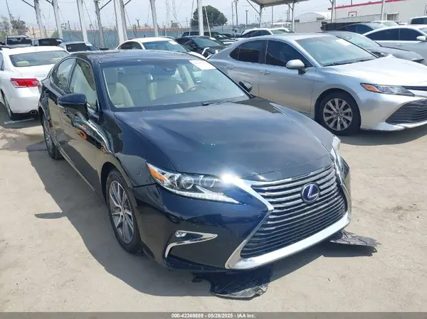 JTHBW1GG6G2109379 2016 LEXUS ES - Image 1