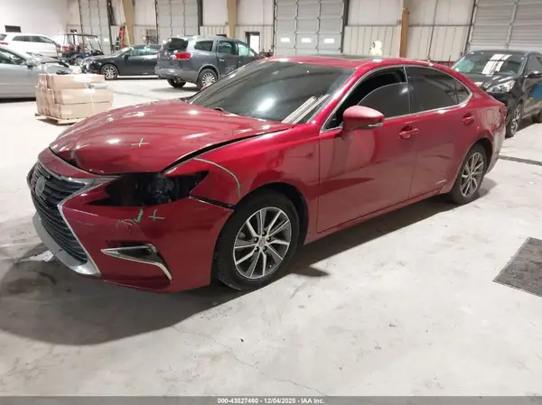 JTHBW1GG6G2113609 2016 LEXUS ES - Image 2