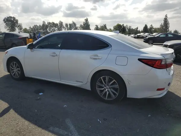JTHBW1GG6G2117319 2016 LEXUS ES - Image 2
