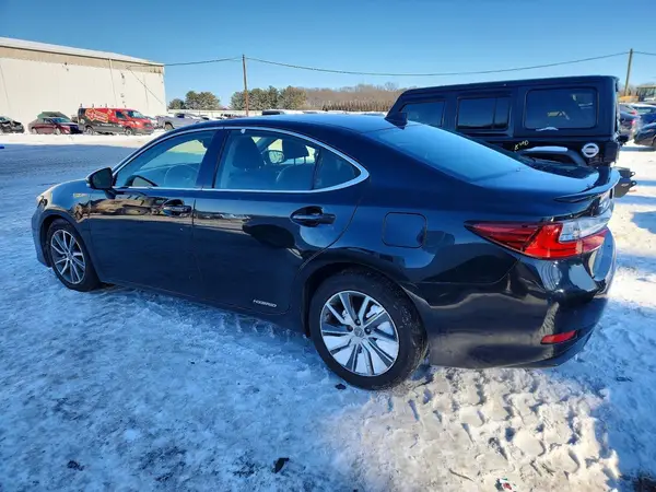 JTHBW1GG6G2117384 2016 LEXUS ES - Image 2