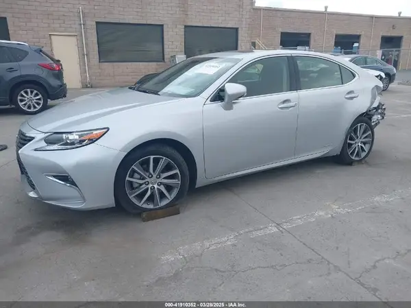 JTHBW1GG6G2118339 2016 LEXUS ES - Image 2
