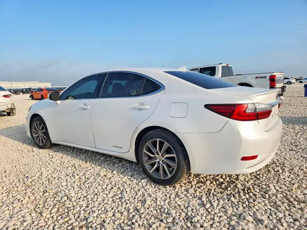 JTHBW1GG6G2119412 2016 LEXUS ES - Image 2