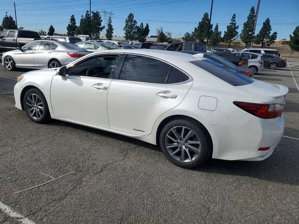 JTHBW1GG6G2122830 2016 LEXUS ES - Image 2