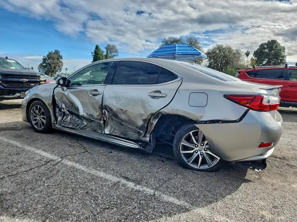 JTHBW1GG6H2139693 2017 LEXUS ES - Image 2