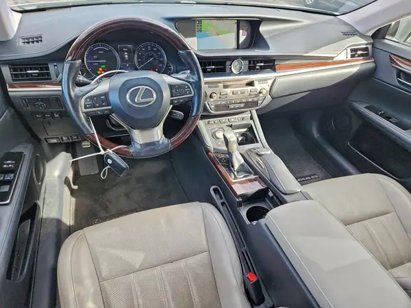 JTHBW1GG6H2139693 2017 LEXUS ES - Image 8