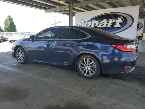 JTHBW1GG6J2185417 2018 LEXUS ES - Image 2