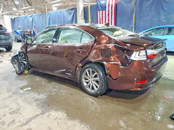 JTHBW1GG6J2194263 2018 LEXUS ES - Image 2