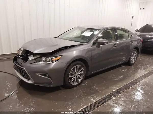 JTHBW1GG7G2103848 2016 LEXUS ES - Image 2