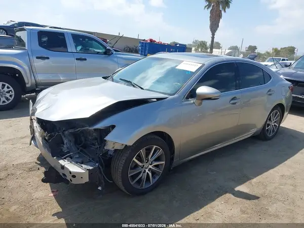JTHBW1GG7G2104885 2016 LEXUS ES - Image 2