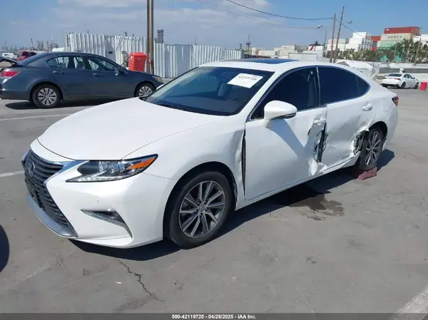 JTHBW1GG7G2109813 2016 LEXUS ES - Image 2