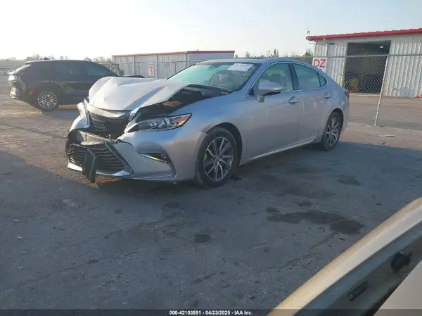 JTHBW1GG7G2115384 2016 LEXUS ES - Image 2
