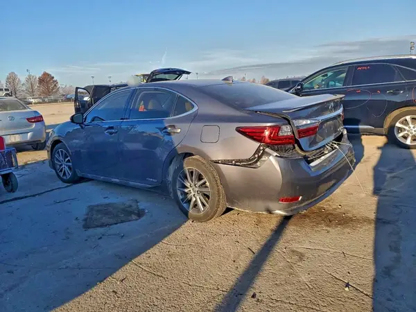JTHBW1GG7H2143736 2017 LEXUS ES - Image 2