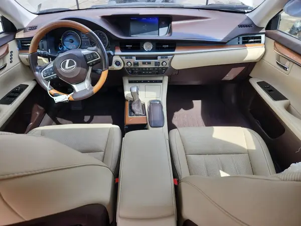 JTHBW1GG7J2186060 2018 LEXUS ES - Image 8