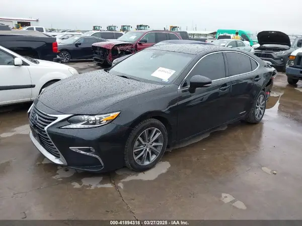 JTHBW1GG7J2193963 2018 LEXUS ES - Image 2