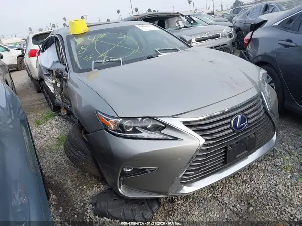 JTHBW1GG7J2194014 2018 LEXUS ES - Image 1