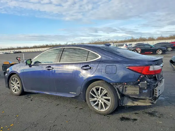 JTHBW1GG8G2103261 2016 LEXUS ES - Image 2