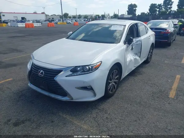 JTHBW1GG8G2108590 2016 LEXUS ES - Image 2