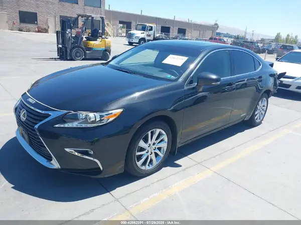 JTHBW1GG8G2111103 2016 LEXUS ES - Image 2