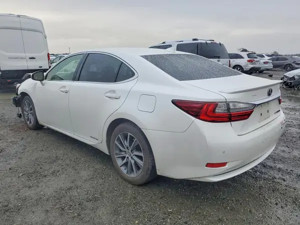 JTHBW1GG8H2144586 2017 LEXUS ES - Image 2