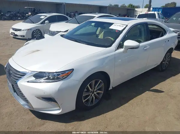 JTHBW1GG8H2147455 2017 LEXUS ES - Image 2