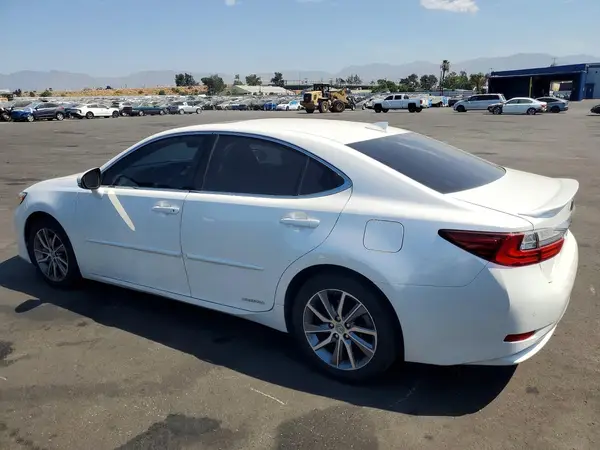 JTHBW1GG8J2193809 2018 LEXUS ES - Image 2