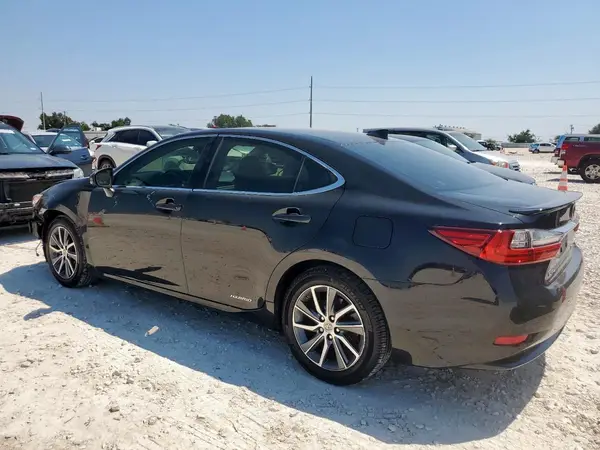 JTHBW1GG8J2194426 2018 LEXUS ES - Image 2