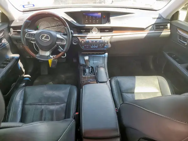 JTHBW1GG8J2194426 2018 LEXUS ES - Image 8