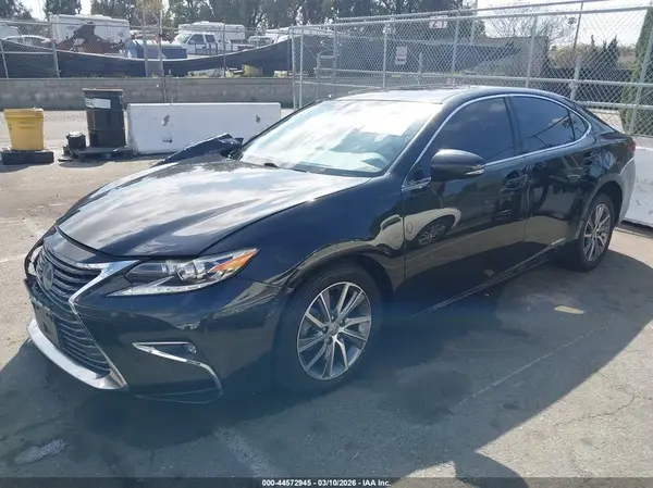 JTHBW1GG9G2104113 2016 LEXUS ES - Image 2
