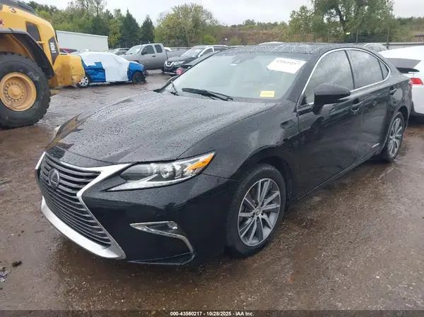 JTHBW1GG9G2106072 2016 LEXUS ES - Image 2