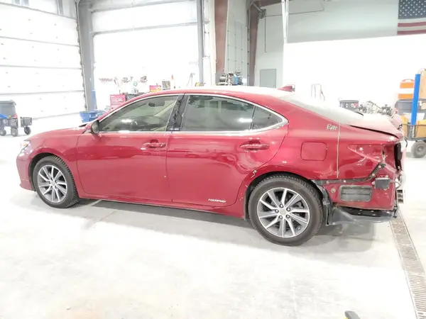 JTHBW1GG9G2112194 2016 LEXUS ES - Image 2