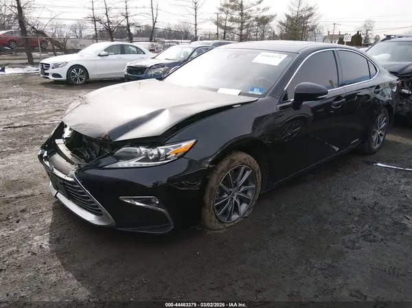 JTHBW1GG9G2115645 2016 LEXUS ES - Image 2