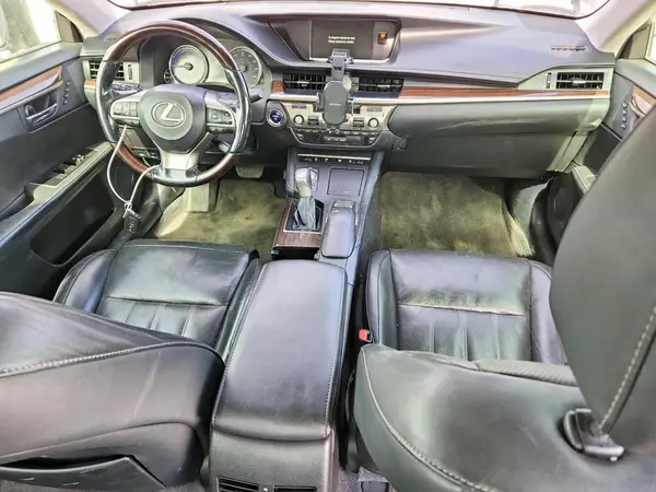 JTHBW1GG9H2132754 2017 LEXUS ES - Image 8