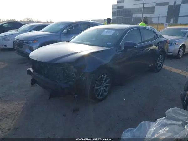 JTHBW1GG9H2139820 2017 LEXUS ES - Image 2