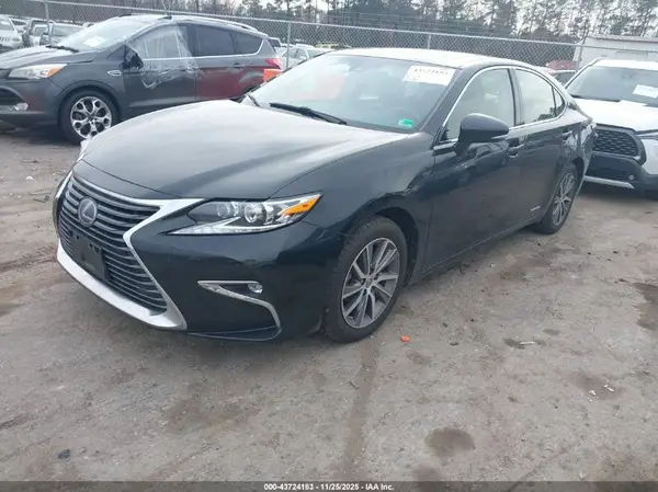JTHBW1GG9H2153586 2017 LEXUS ES - Image 2