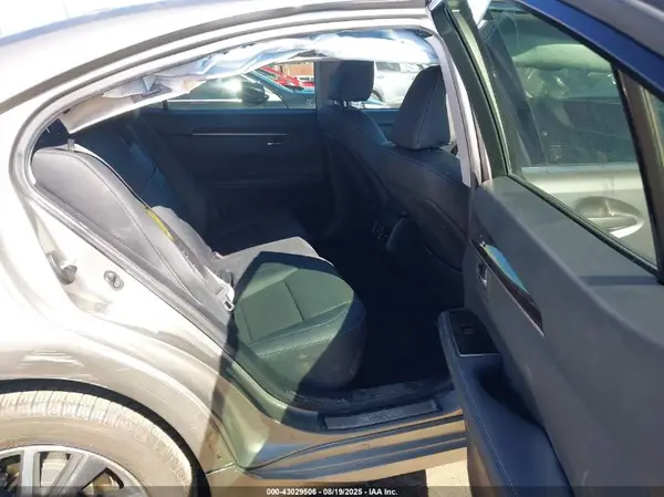 JTHBW1GG9J2185931 2018 LEXUS ES - Image 8